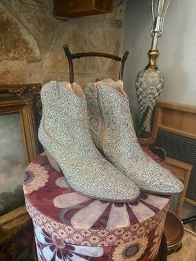 Rhinestone Western Ankle Boots – Sparkly Cowboy Booties Size 9.5
